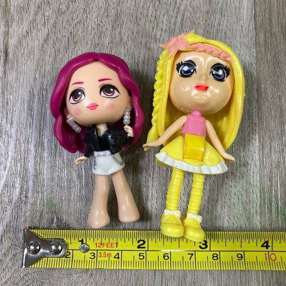 Spin Masters Little Charmers Lot of 2 Mini Fashion Dolls - Pink & Yellow Hair - Picture 3 of 8
